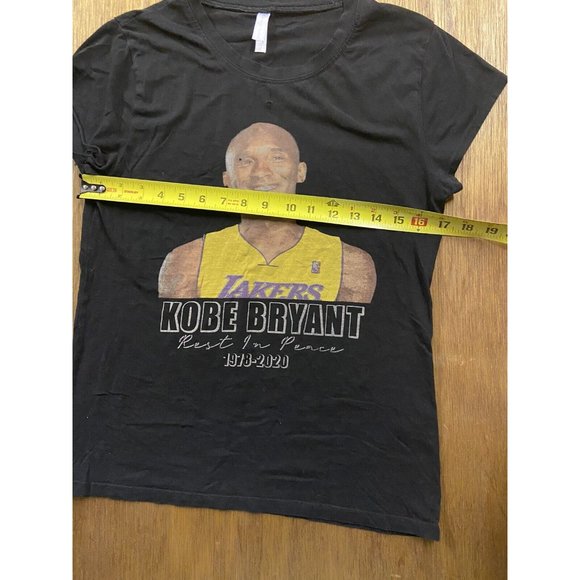 Kobe Bryant Memorial Black Graphic Crew Neck Tee RESETVED Women's XL - Picture 6 of 7